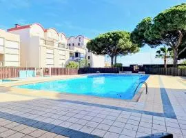 Cocoon sur le port de Gruissan, parking & piscine