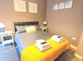 The Savile - Luxury Apartment Leeds - Your Next Stay