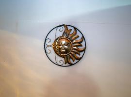 en brazos de la abuela, Hostel in Estaci&oacute;n El Salto