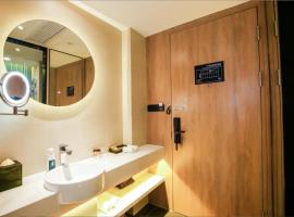Atour Light Xiamen Railway Station, hotel v destinaci Sia-men