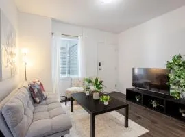 Luxurious 4 BR Suite in Griffintown