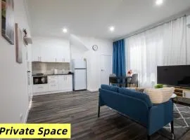 Comfy Studio Retreat in Oxley with Free parking