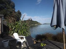 Long Bay Motor Camp: Coromandel Town şehrinde bir otel