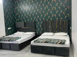 Hotel Sankul Villa, 100 Meter Away Saryu River & Ram Ki Paidi, Lux Stay