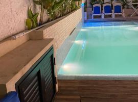 VILLA 200 Piscine, ξενοδοχείο σε Kelibia