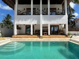 Amanibeachvilla