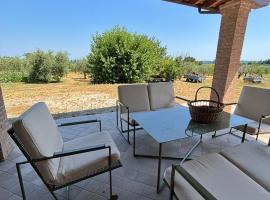 Padenghe Olive House - Ground-Floor Lake View Amid Olives, Hotel in Padenghe sul Garda