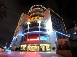 Kunming Long Way Hotel, hotel v destinaci Kchun-ming