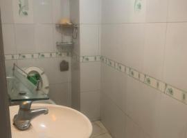 Kem House TQV3, hotel v Hanoji
