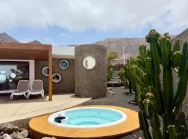 Canaryislandshost l Origen