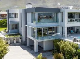 Stamford on Sea by Top Destinations Rentals