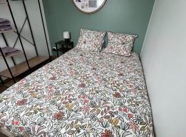 Cosy Home - Studio terrasse à 2 pas de Paris, ξενοδοχείο σε Vitry-sur-Seine