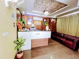 Hotel Vistara Gomati Nagar