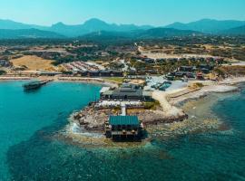 ZAMBAK Holiday Village & Restaurant Seafront location !, hotel v destinaci Kalogrea