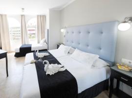 Hotel Toboso Chaparil, hotell i Nerja