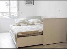 Appartement cosy Disneyland à 10 min Paris à 30 min, hotel i Bussy-Saint-Georges