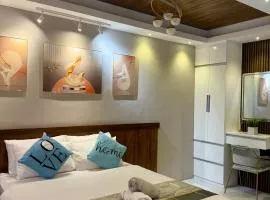 DJS Home Studio Gensan Netflix,free wifi,hot&cold shower,near Airport