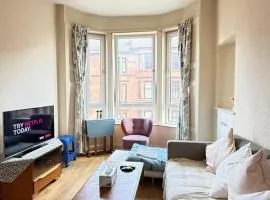 Glasgow One Bedroom Flat close to city centre and all amenities