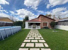 Casa Rural ENTRE LAGUNAS, hotel v destinaci Ossa de Montiel