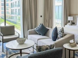 Luxurious Sea and Pool View Studio in Marassi Vista Al Bahrain, hotel in Muharraq