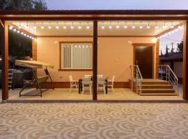Caspian Colorful Villas-Pink House