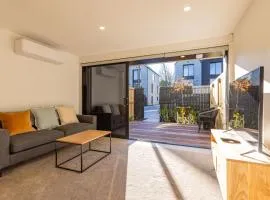 Luxury CBD 2Bed2Bath With Parking Near Parks