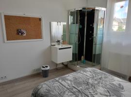 Maison située en centre ville, hotel en Le Mans