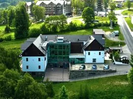 Flinski Sport X SPA, Boutique X Art