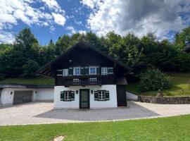 ChaletFeeling im Salzkammergut, hotel v destinaci Strobl