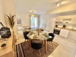 Beautiful flat in Port Marianne with parking
