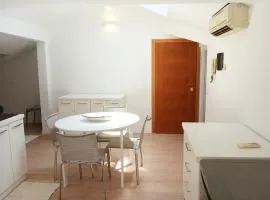 CV017 - Milano Marittima, elegante mansarda con aria condizionata
