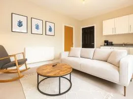 1 Bedroom Apartment for 2 in City Centre & ensuite