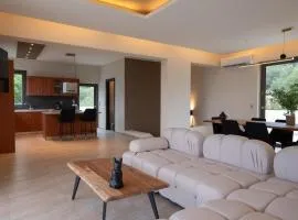 White Sand Loutraki Villa - Sea View