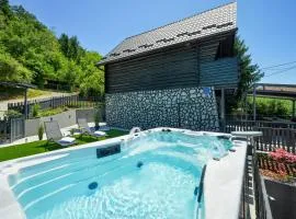 Holiday House with Pool and Wellness Area - Black Pearl