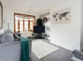 St George Market 3 BR House City Centre Parking
