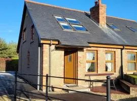 Honeysuckle Cottage - Newcastle, Northern Ireland