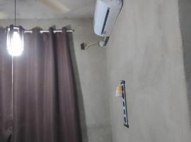 Just Inn, hotel v destinaci Accra