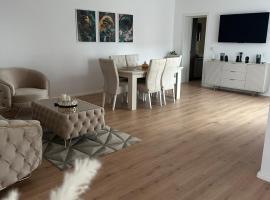 Casa crisan, khách sạn ở Mintiu Gherlii