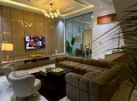 Kobby Apartments