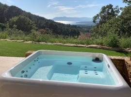 LA DIVINE Villa & Spa, vue mer, au calme avec piscine et Spa, отель в Сен-Сир-сюр-Мер