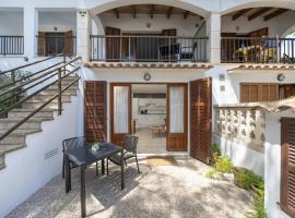 Apartamentos MHM, hotel in Cala Ratjada