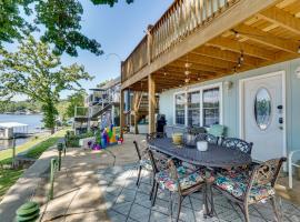 Lakefront and Dog-Friendly Gem in Gravois Mills, hotel v destinaci Gravois Mills