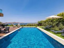 Stunning 5-Bedroom Villa with Panoramic View of Yalikavak Marina