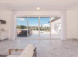 Penthouse with jacuzzi in Lake View