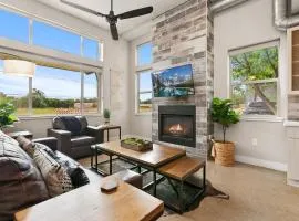 Old Town Modern New Build - Rooftop Spa with Mtn Views!