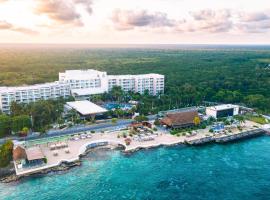 Fiesta Americana Cozumel All Inclusive โรงแรมที่มีที่จอดรถในโกซูเมล
