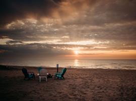New renovated bathroom & new roof - Lake Huron 4, hotel in Lincoln Junction