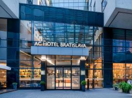 AC Hotel by Marriott Bratislava Old Town: Bratislava şehrinde bir otel