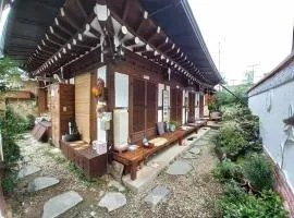 Jeonju Sanyacho Pension