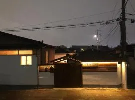 Gyeongju eupseong dokchae hanok